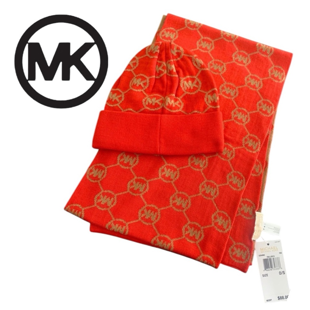 Michael Kors Fall2015 Matching Hat‎ and Scarf Set